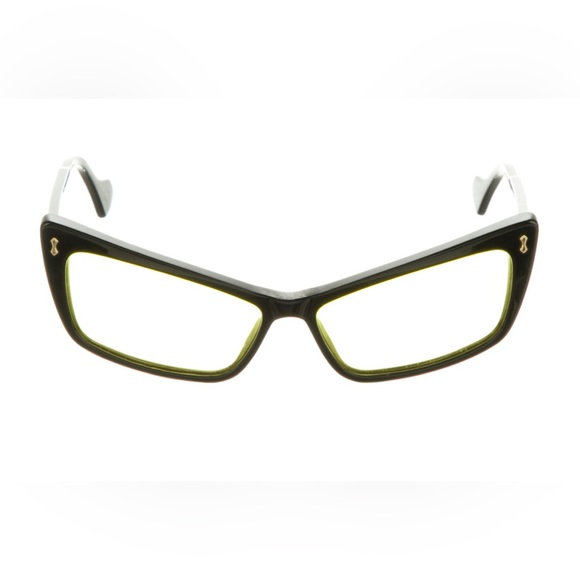 Gucci Other - VINTAGE GUCCI Gradient Sunglasses. Unique, bold Cat Eye. Includes Case.